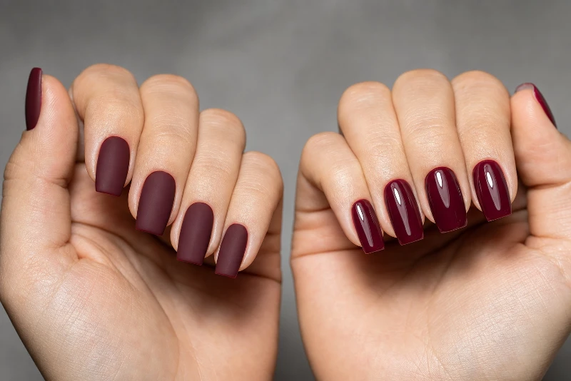 Comparativo de acabamentos matte e glossy nas unhas — tendências do inverno 2026