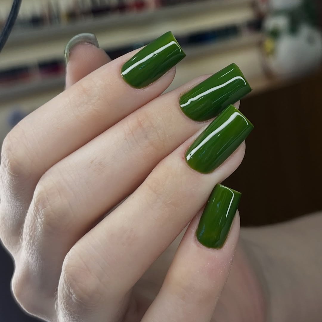 Alongamento verde nail art We Hall Beauty Bauru